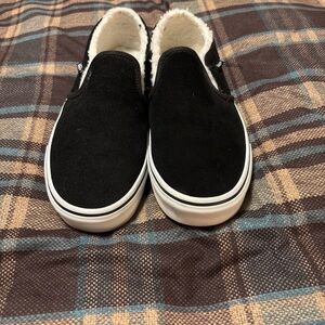 Women’s Size 8 Vans Black Slip-On Mules with White Sherpa Lining